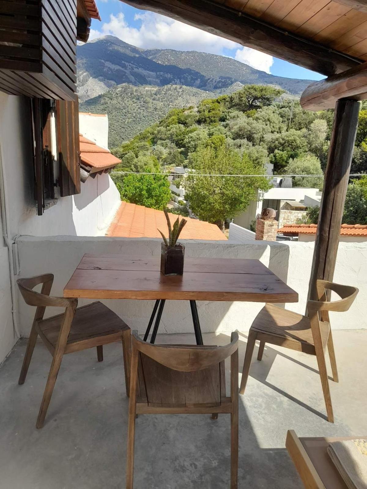 Monastery Estate Guesthouse 수지아 외부 사진