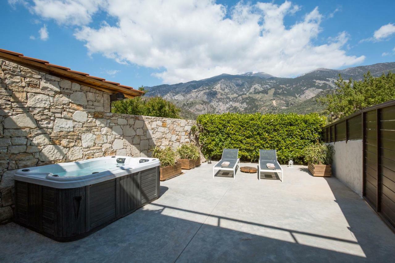 Monastery Estate Guesthouse 수지아 외부 사진