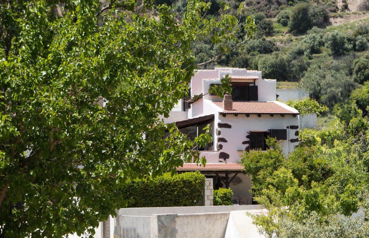 Monastery Estate Guesthouse 수지아 외부 사진